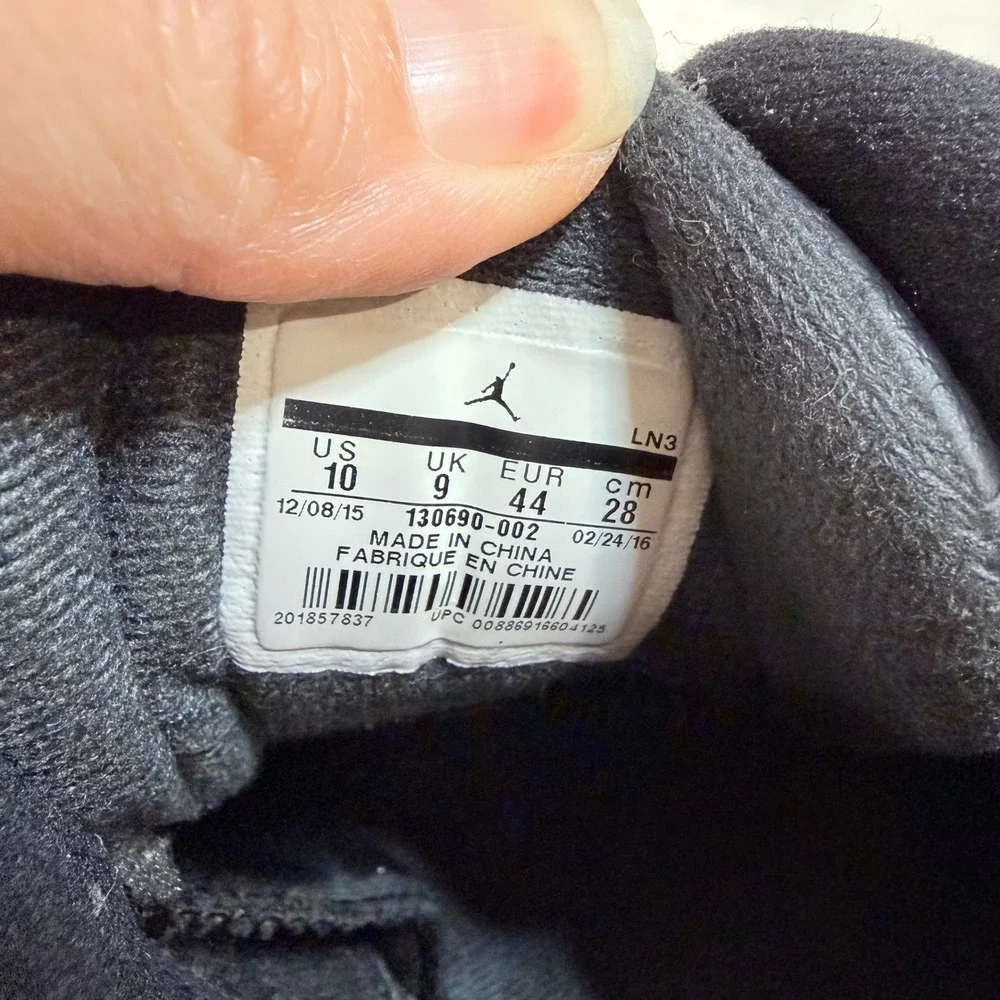 Air Jordan 12 Retro Flu Game 2016 Black Varsity Red 130690-002 Mens 10 - Picture 6 of 7